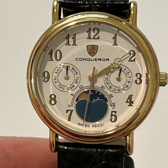 Mens Watch - Picture 2 of 5